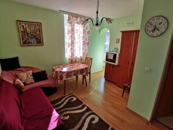 Дава се под наем Двустаен апартамент в Варна, Колхозен пазар - 50 кв.м за 325 € - Снимка #1