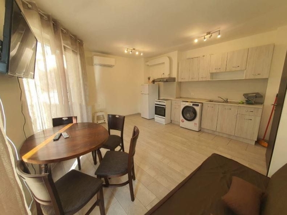 Дава се под наем Тристаен апартамент в Варна, Център - 73 кв.м за 610.98 € - Снимка #1