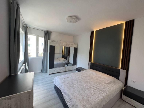 Дава се под наем Тристаен апартамент в Бургас, Лазур - 85 кв.м за 765 € - Снимка #1