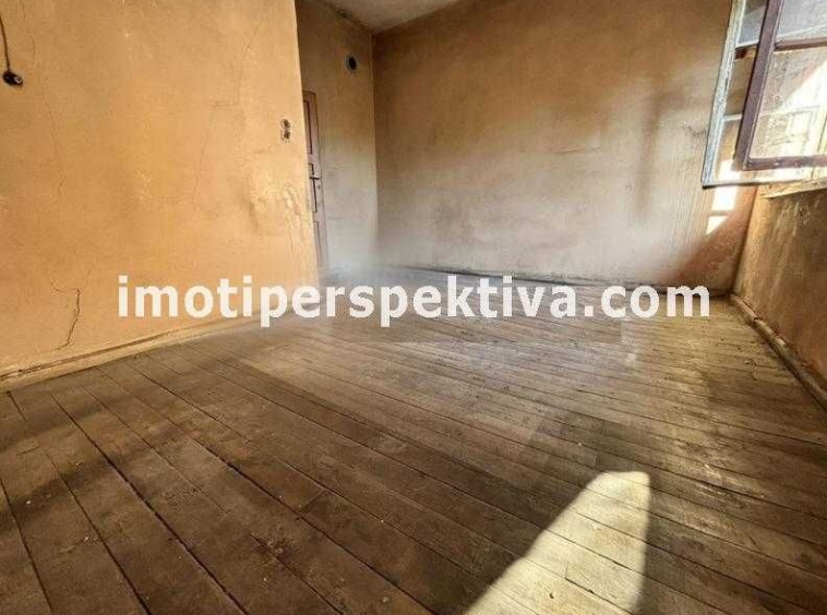 Етаж от къща в Пловдив, Кършияка - 145 кв.м за 1152 €/кв.м - Снимка #1