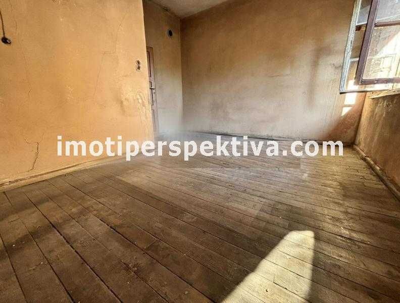 Етаж от къща в Пловдив, Кършияка - 145 кв.м за 1152 €/кв.м - Снимка #1
