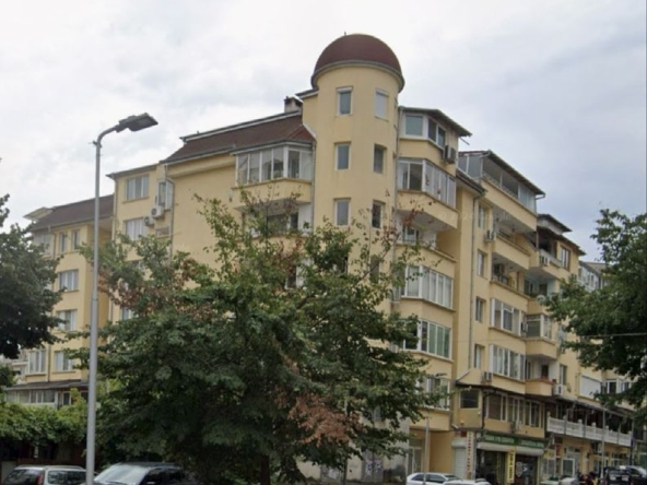 Гараж / Паркомясто в Велико Търново, Бузлуджа - 22 кв.м за 696 €/кв.м - Снимка #1