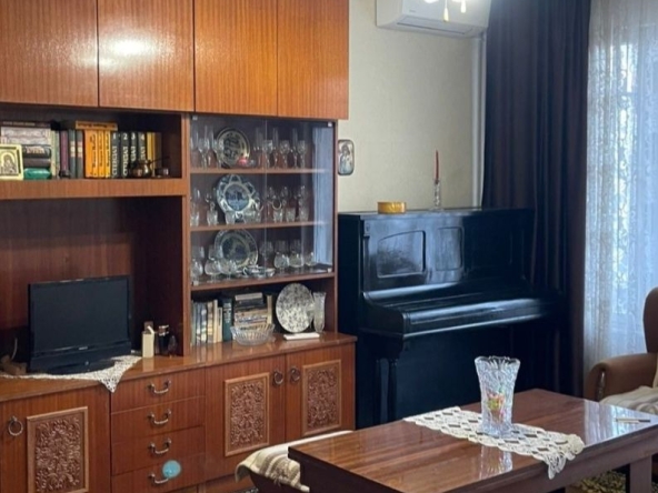 Тристаен апартамент в Пловдив, Кючук Париж - 86 кв.м за 801 €/кв.м - Снимка #1