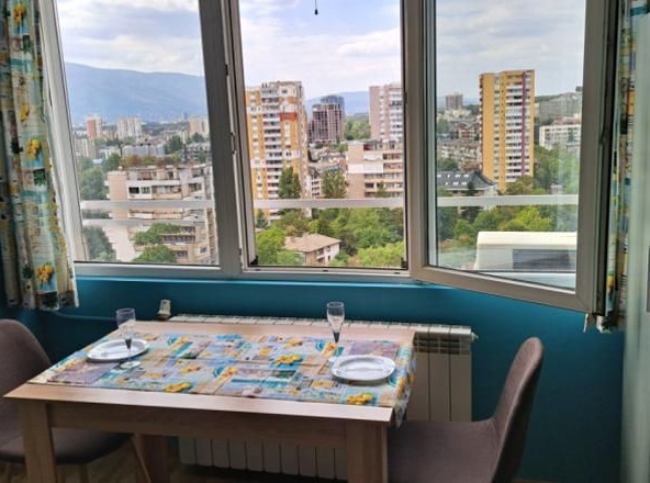 Дава се под наем Двустаен апартамент в София, Изток - 50 кв.м за 600 € - Снимка #1