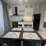 Дава се под наем Тристаен апартамент в Пловдив, Каменица 1 - 110 кв.м за 680 € - Снимка #1