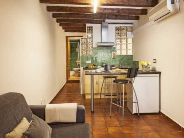 Дава се под наем Тристаен апартамент в Пловдив, Гагарин - 80 кв.м за 398.82 € - Снимка #1