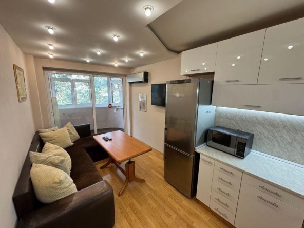 Дава се под наем Двустаен апартамент в Варна, Генералите - 65 кв.м за 600 € - Снимка #1