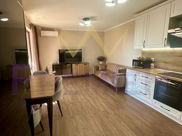 Тристаен апартамент в к.к. Златни пясъци - 98 кв.м за 1521 €/кв.м - Снимка #1