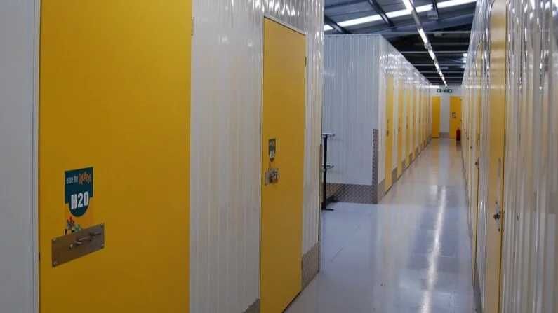 Дава се под наем Склад в Велико Търново, Център - 1 кв.м за 20.91 € - Снимка #1