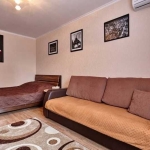 Дава се под наем Едностаен апартамент в Пловдив, Остромила - 40 кв.м за 239.7 € - Снимка #1