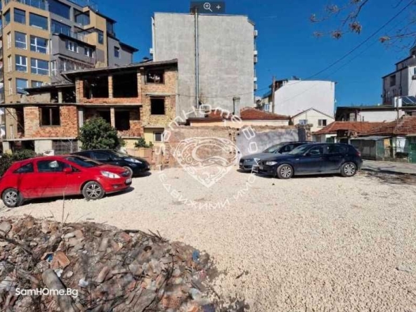 Дава се под наем Гараж / Паркомясто в Варна, Погреби - 15 кв.м за 51 € - Снимка #1