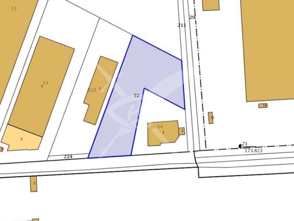 Земеделски имот в с. Радиново, Област Пловдив -  кв.м за 75000 €/дка - Снимка #1
