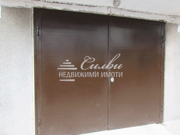 Склад в Шумен, Пазара - 25 кв.м за 735 €/кв.м - Снимка #1