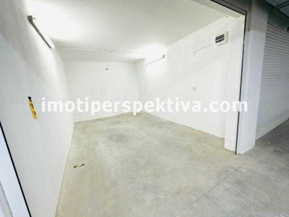 Гараж / Паркомясто в Пловдив, Кючук Париж - 18 кв.м за 765 €/кв.м - Снимка #1