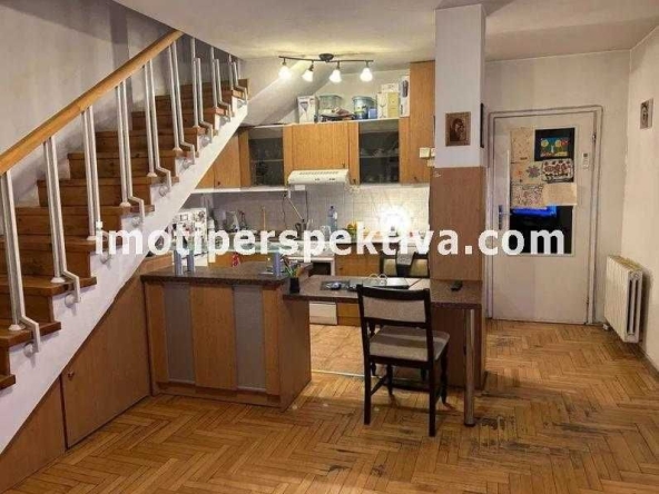 Мезонет в Пловдив, Кючук Париж - 140 кв.м за 1000 €/кв.м - Снимка #1