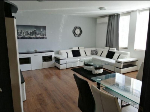 Дава се под наем Двустаен апартамент в София, Люлин 10 - 70 кв.м за 500 € - Снимка #1