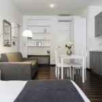 Дава се под наем Едностаен апартамент в Пловдив, Център - 24 кв.м за 153 € - Снимка #1