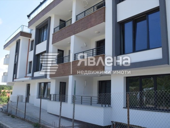 Двустаен апартамент в Царево - 71 кв.м за 1158 €/кв.м - Снимка #1