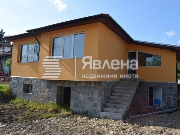 Къща в с. Бродилово, Област Бургас - 100 кв.м за 900 €/кв.м - Снимка #1