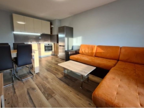 Дава се под наем Тристаен апартамент в София, Младост 1 - 110 кв.м за 535.5 € - Снимка #1