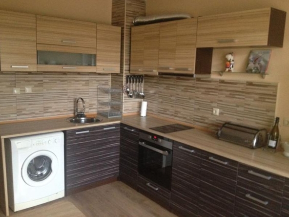 Дава се под наем Тристаен апартамент в София, Люлин 9 - 100 кв.м за 428.91 € - Снимка #1