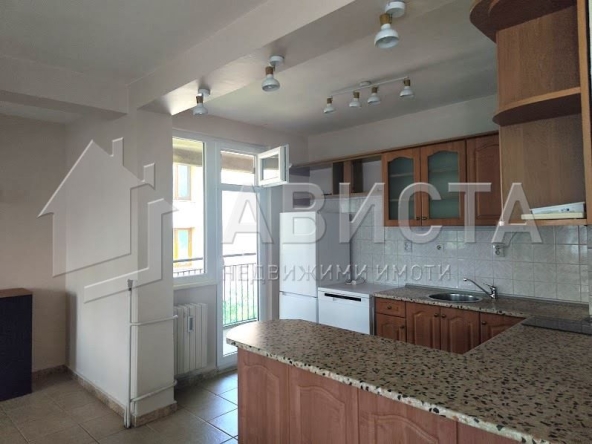 Дава се под наем Тристаен апартамент в София, Карпузица - 123 кв.м за 612 € - Снимка #1