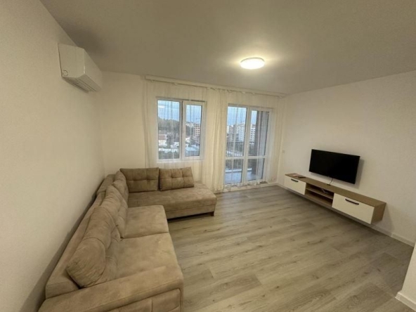 Дава се под наем Двустаен апартамент в Варна, Възраждане 4 - 56 кв.м за 450 € - Снимка #1