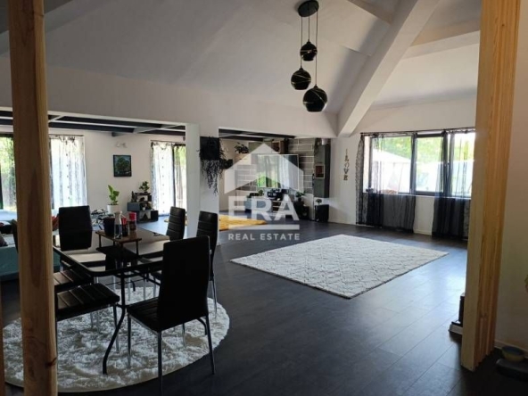 Къща в с. Бенковски, Област Варна - 350 кв.м за 943 €/кв.м - Снимка #1