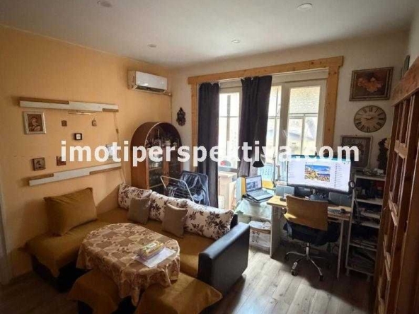 Тристаен апартамент в Пловдив, Център - 60 кв.м за 954 €/кв.м - Снимка #1