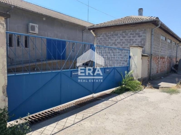 Промишлена сграда в Димитровград - 700 кв.м за 324 €/кв.м - Снимка #1