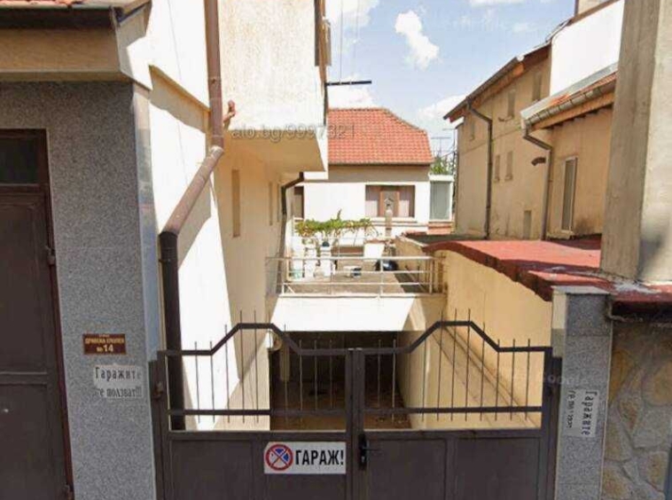 Дава се под наем Гараж / Паркомясто в Стара Загора, Била - 20 кв.м за 40.8 € - Снимка #1
