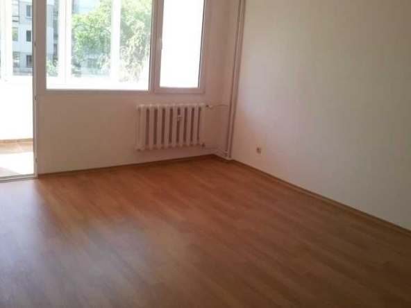 Дава се под наем Двустаен апартамент в София, Надежда 1 - 68 кв.м за 306 € - Снимка #1