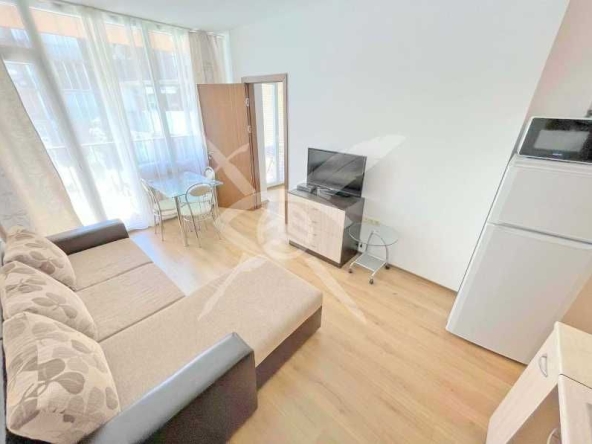 Двустаен апартамент в к.к. Слънчев бряг - 55 кв.м за 1000 €/кв.м - Снимка #1