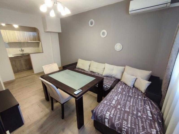 Дава се под наем Двустаен апартамент в Бургас, Славейков - 57 кв.м за 357 € - Снимка #1