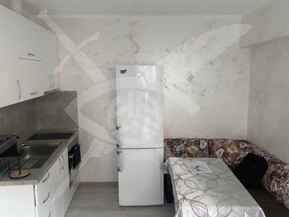 Дава се под наем Къща в Варна, Колхозен пазар - 50 кв.м за 300 € - Снимка #1