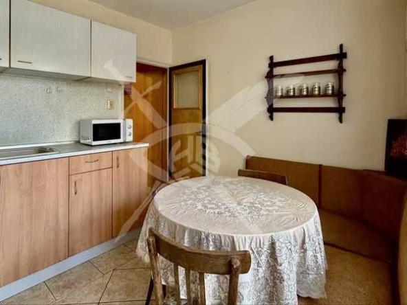 Тристаен апартамент в Варна, Цветен квартал - 96 кв.м за 1667 €/кв.м - Снимка #1