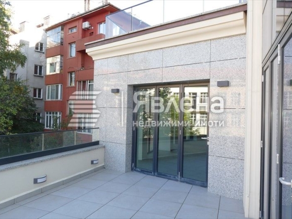 Дава се под наем Офис в София, Център - 376 кв.м за 7125 € - Снимка #1