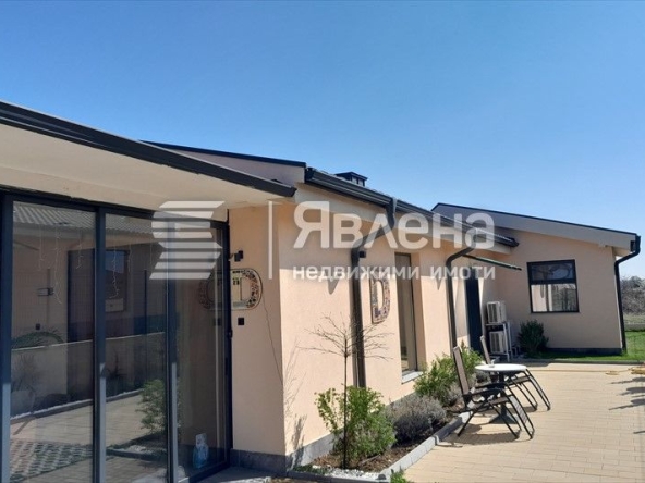 Къща в с. Марково, Област Пловдив - 131 кв.м за 1375 €/кв.м - Снимка #1