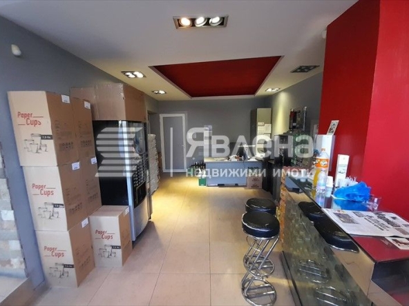 Магазин в Пловдив, Мараша - 258 кв.м за 966 €/кв.м - Снимка #1
