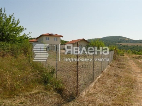 Промишлена сграда в с. Горна Кремена, Област Враца - 49410 кв.м за 5 €/кв.м - Снимка #1