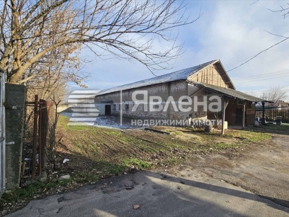 Склад в с. Дълго поле, Област Пловдив - 2199 кв.м за 20 €/кв.м - Снимка #1