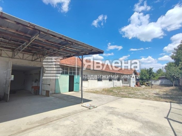 Склад в с. Крумово, Област Пловдив - 1170 кв.м за 81 €/кв.м - Снимка #1