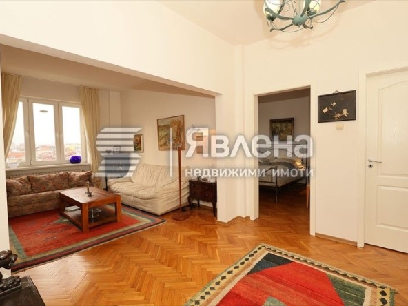 Тристаен апартамент в София, Център - 81 кв.м за 3777 €/кв.м - Снимка #1