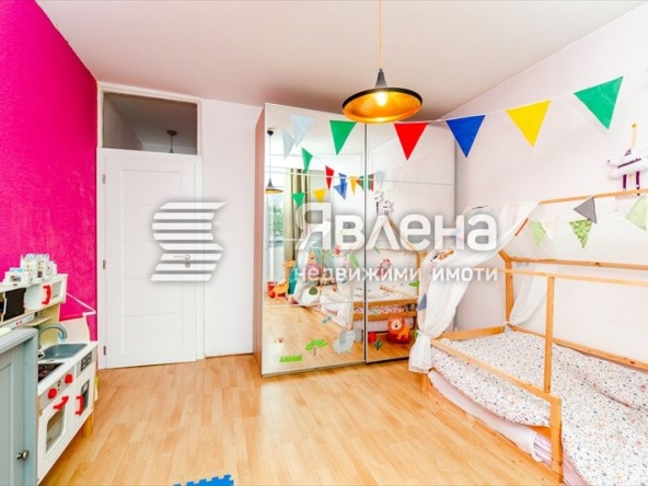 Тристаен апартамент в София, Надежда 4 - 88 кв.м за 1989 €/кв.м - Снимка #1