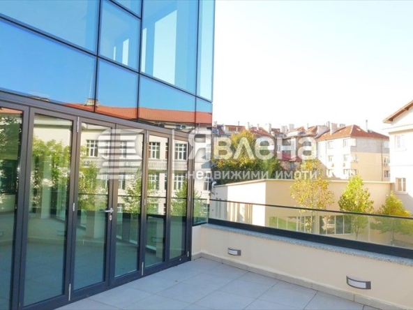 Дава се под наем Офис в София, Център - 701 кв.м за 10515 € - Снимка #1