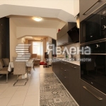 Дава се под наем Тристаен апартамент в София, Център - 100 кв.м за 1000 € - Снимка #1