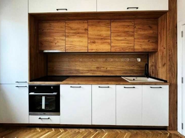 Дава се под наем Тристаен апартамент в София, Изток - 90 кв.м за 650 € - Снимка #1