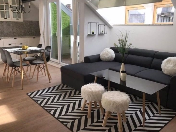 Дава се под наем Двустаен апартамент в София, Кръстова вада - 76 кв.м за 433.5 € - Снимка #1