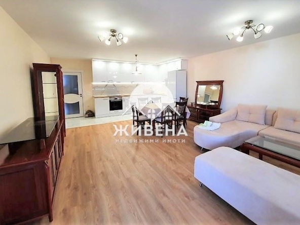 Тристаен апартамент в Варна, Операта - 150 кв.м за 3327 €/кв.м - Снимка #1