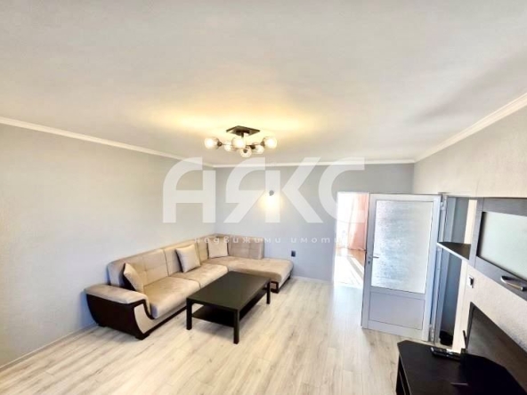 Дава се под наем Тристаен апартамент в София, Люлин 7 - 74 кв.м за 747.66 € - Снимка #1